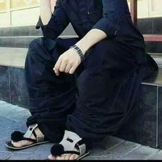 ہمارے بارے میں - بلوچی لباس